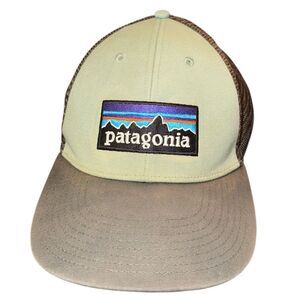 Patagonia P-6 Logo Trucker Hat Tea Green UNISEX SnapBack